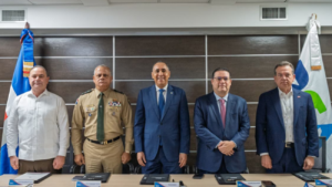 DGA preside comité de gestión de riesgo para fortalecer control aduanero, facilitar comercio y mejorar transparencia logística.