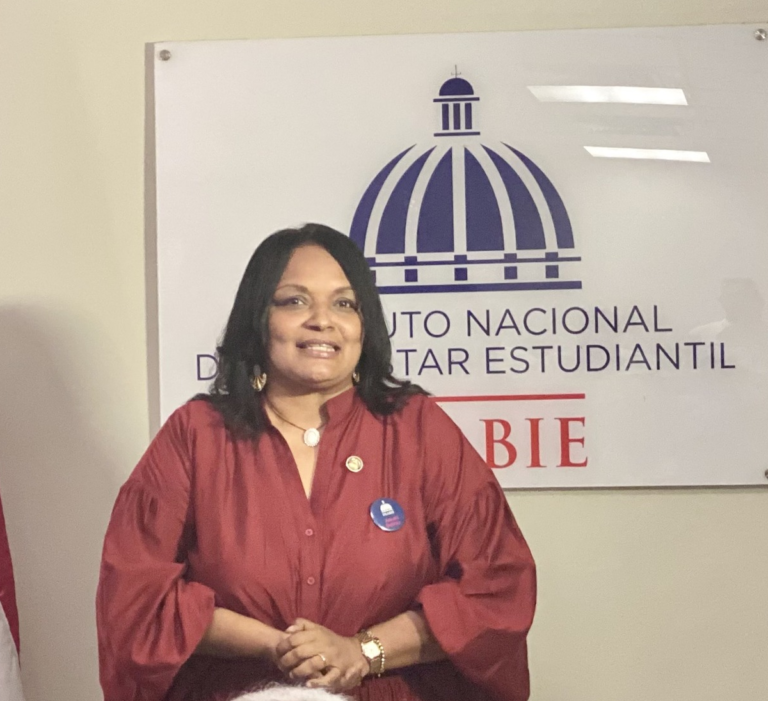 La mejora del almuerzo escolar en Santiago responde, según el INABIE, a inspecciones sorpresa, mayor supervisión y controles en los centros educativos.