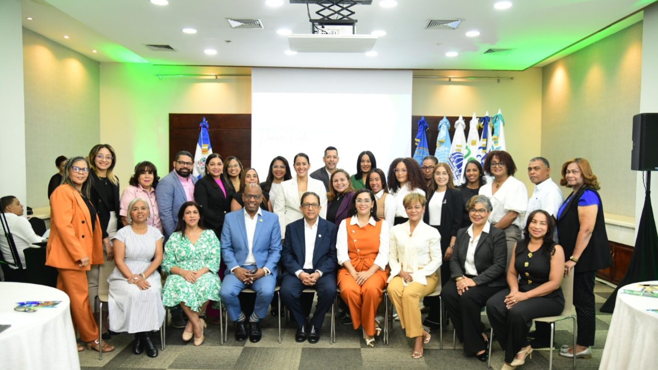 Autoridades de Salud, Incort, CDP, Cipesa y OPS durante simposio sobre donación de órganos en Santo Domingo