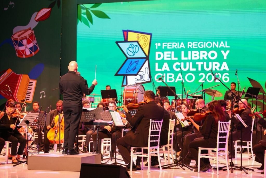 Raquel Peña encabeza clausura de la Feria del Libro y la Cultura Cibao 2026 en Santiago.