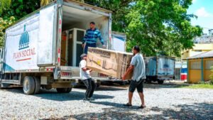 Jornada de asistencia a familias afectadas por lluvias en sectores del Gran Santo Domingo.
