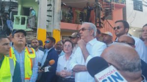 Abinader en Los Platanitos supervisa daños por lluvias y ordena solución definitiva