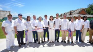 Raquel Peña y autoridades inauguran la primera etapa de Samaná Bayport en Santa Bárbara de Samaná.