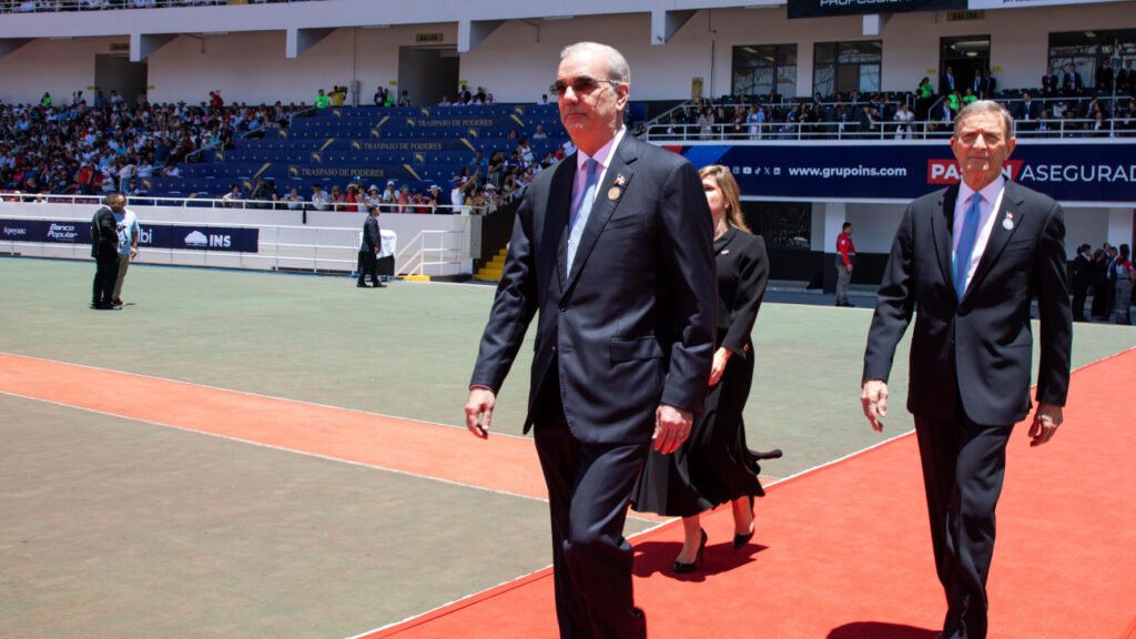 Luis Abinader destaca zonas francas de Costa Rica como referente regional en tecnología y dispositivos médicos.
