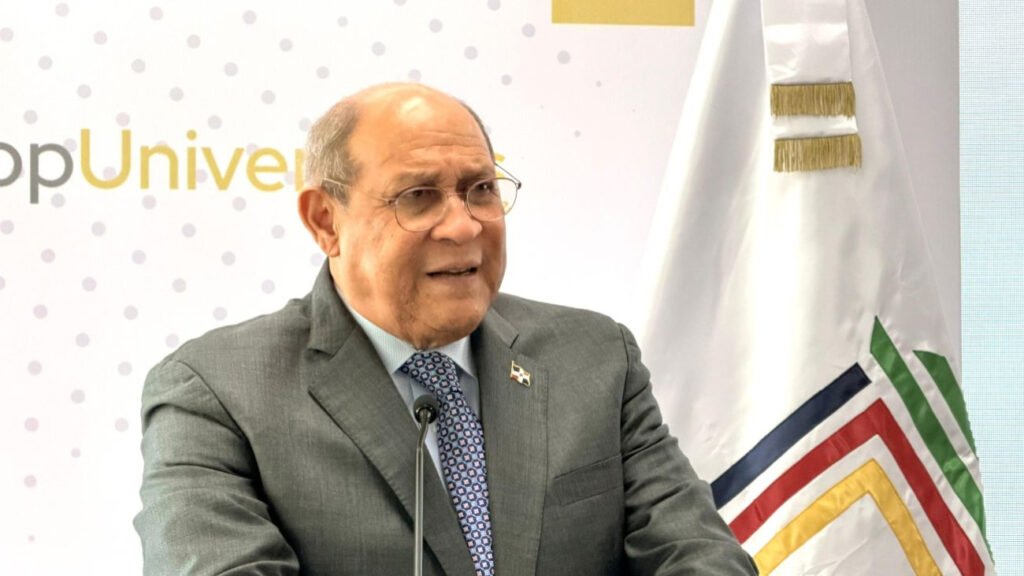 Reforma educativa fue presentada por Rafael Santos Badía como vía para convertir RD en destino académico internacional.