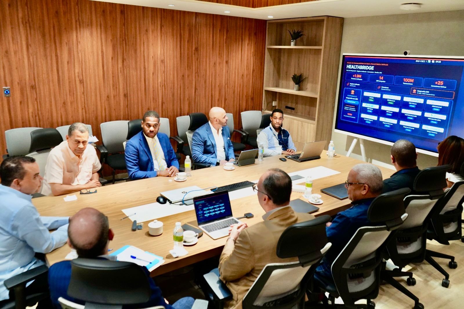 SNS e INDOTEL avanzan proyecto para interconectar la Red Pública de Salud.