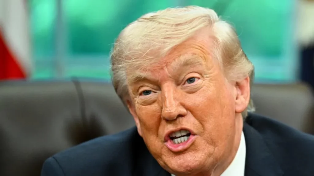 Ormuz eleva la tensión entre Estados Unidos e Irán tras amenaza de Donald Trump contra posibles ataques a buques estadounidenses.